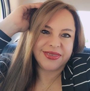 Meet your Posher, Julia